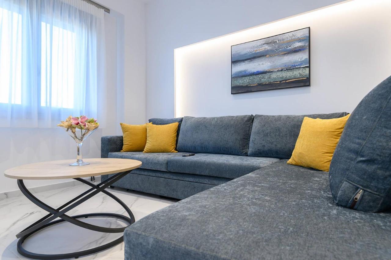 Momento Luxury Apartments Walking Distance From The Beach 尼基亚娜 外观 照片