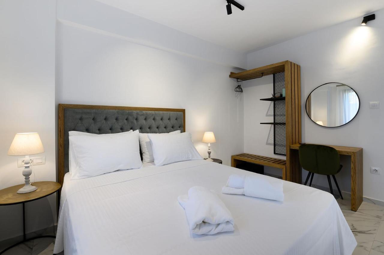 Momento Luxury Apartments Walking Distance From The Beach 尼基亚娜 外观 照片