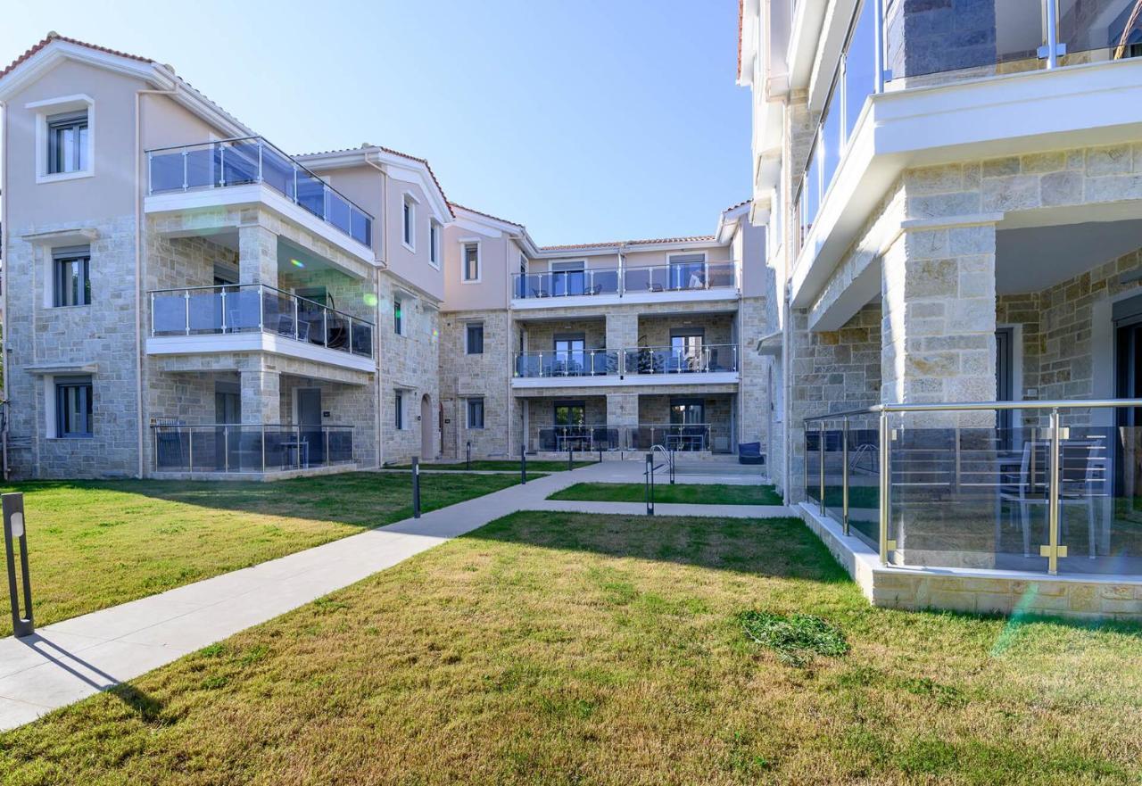Momento Luxury Apartments Walking Distance From The Beach 尼基亚娜 外观 照片