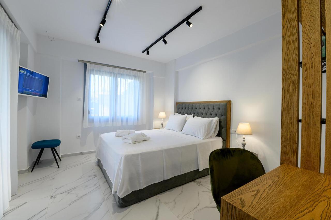 Momento Luxury Apartments Walking Distance From The Beach 尼基亚娜 外观 照片