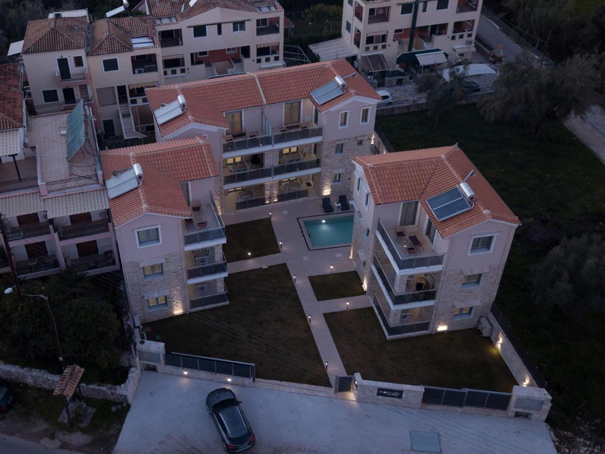 Momento Luxury Apartments Walking Distance From The Beach 尼基亚娜 外观 照片