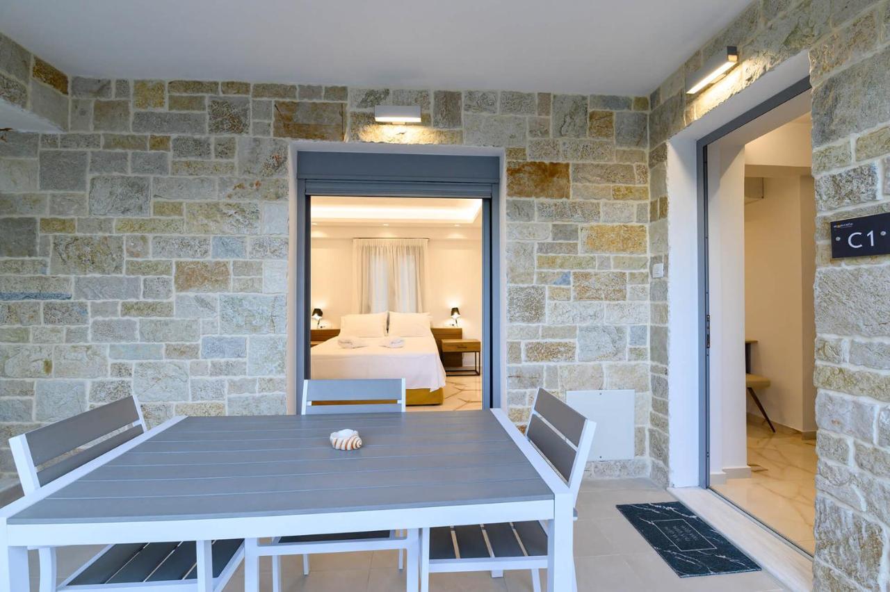 Momento Luxury Apartments Walking Distance From The Beach 尼基亚娜 外观 照片